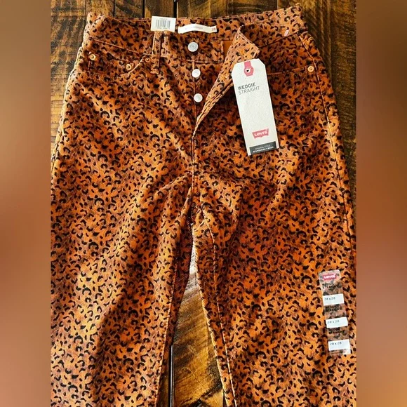 NEW Levi's Corduroy Wedgie Straight Animal Print Pant 28x28 - Picture 7 of 16